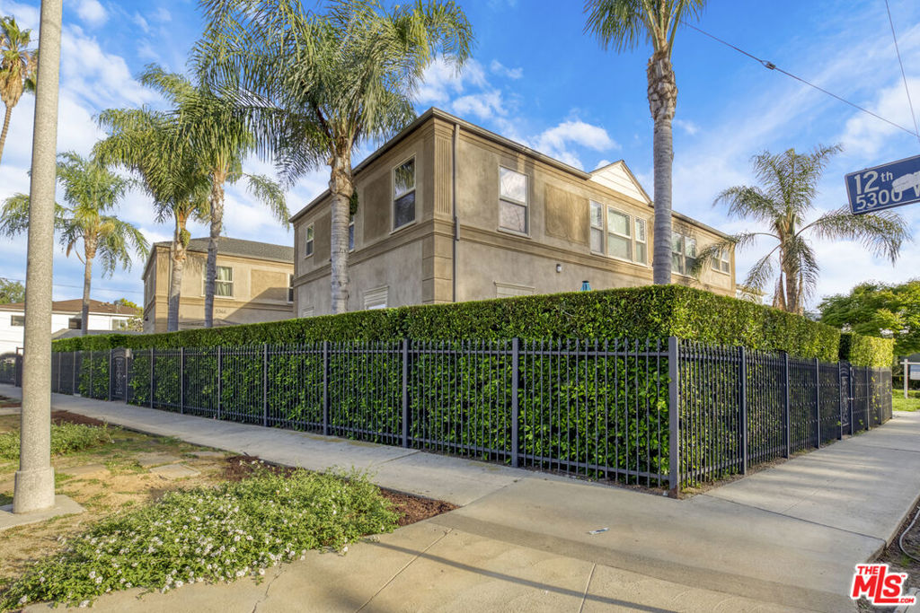 1202 S Cochran Avenue