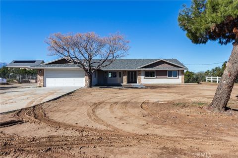 6572 Merced Oak Hills CA 92344