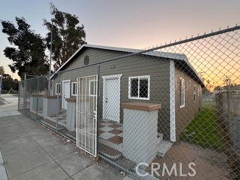 Photo of 1121 N Anaheim Blvd, Anaheim, CA 92801 (MLS # OC25253252)