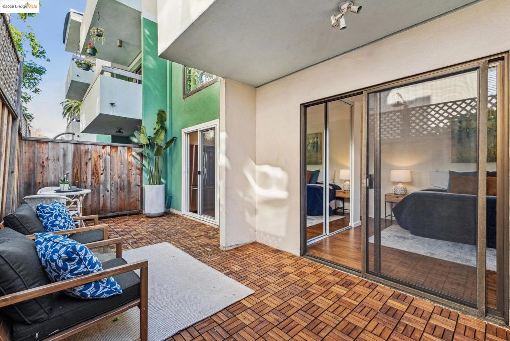 PIEDMONT AVENUE - Residential