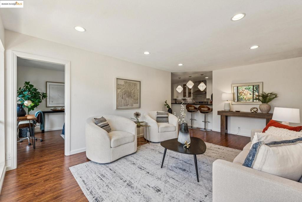 PIEDMONT AVENUE - Residential