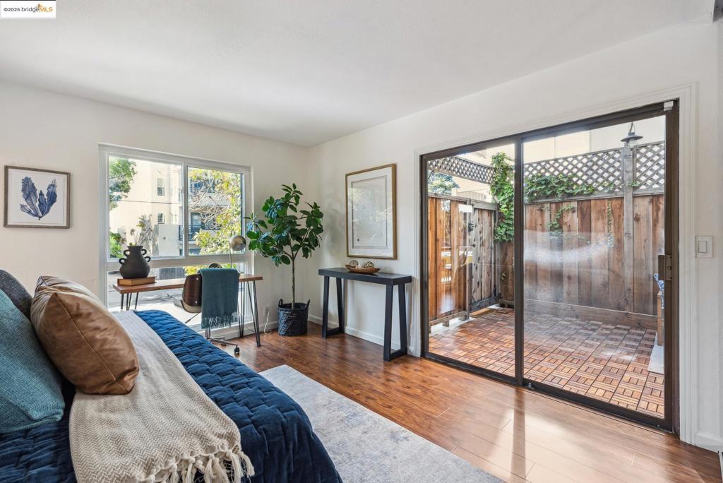 PIEDMONT AVENUE - Residential