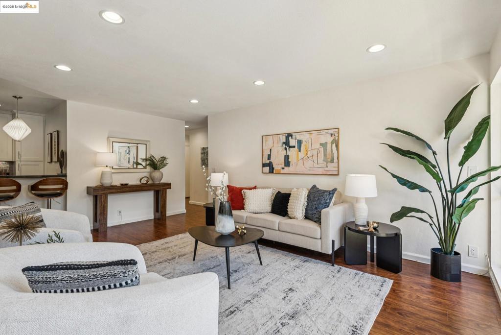 PIEDMONT AVENUE - Residential