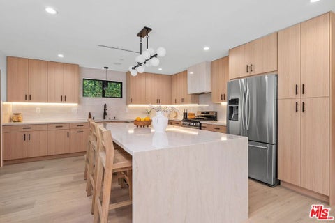 Tiny photo for 5807 Balcom Avenue, Encino, CA 91316 (MLS # 26870553)