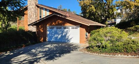 Photo of 3175 Oak Leaf Court, Morgan Hill, CA 95037 (MLS # ML82029658)