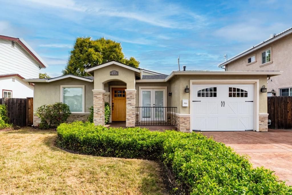 Photo of 2535 Crystal Drive, Santa Clara, CA 95051 (MLS # ML82033445)