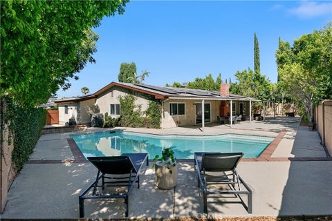 Tiny photo for 23732 Gerrad Way, West Hills, CA 91307 (MLS # SR26152674)