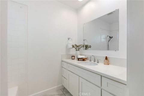 Tiny photo for 23732 Gerrad Way, West Hills, CA 91307 (MLS # SR26152674)