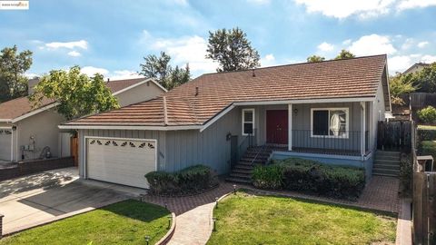 1208 Pinecrest Dr Concord CA 94521