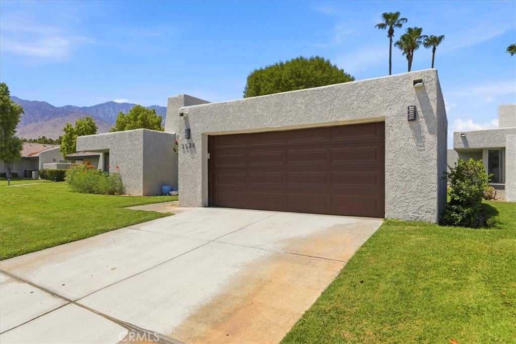 3538 Ridgeview