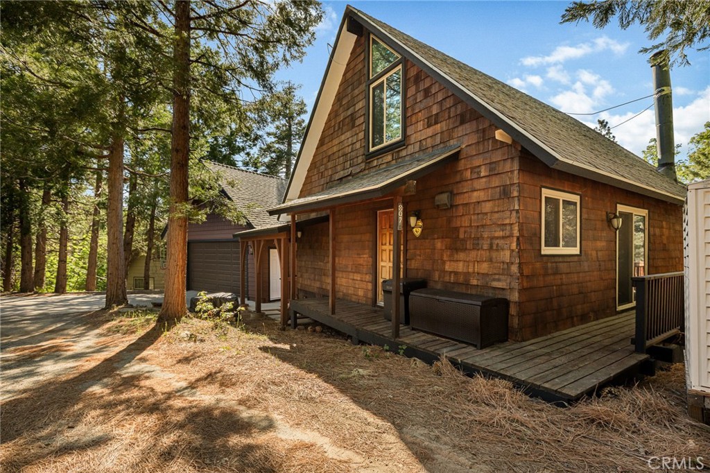 807 Grass Valley