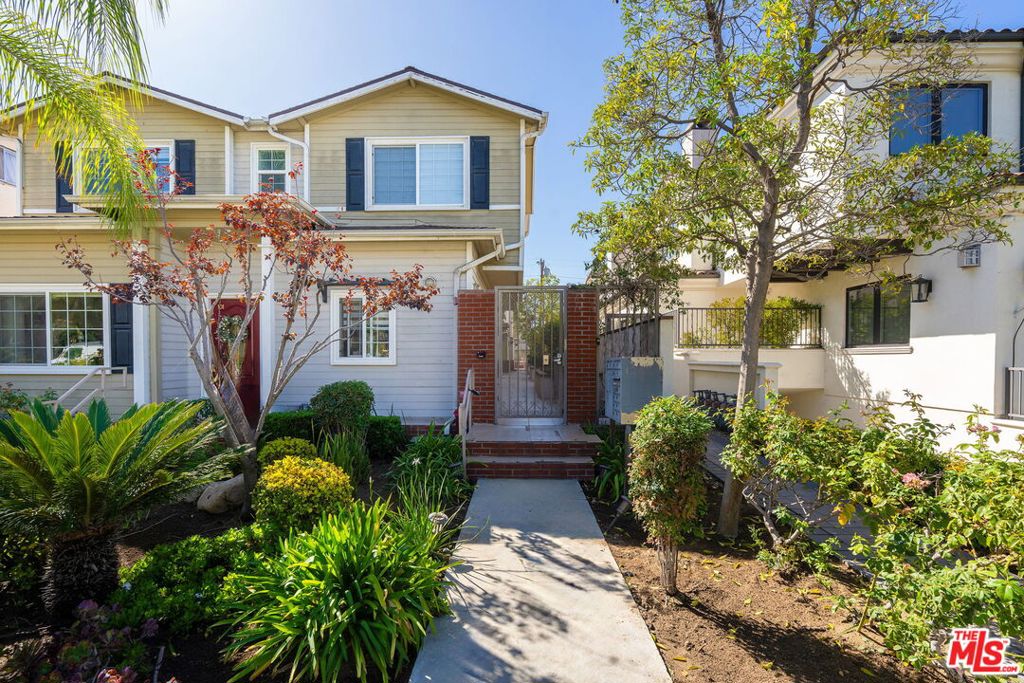338 W Milford Street 106
