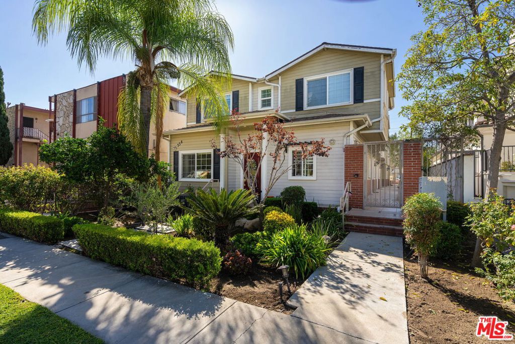 338 W Milford Street 106