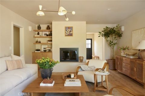 Photo of 4367 Rising Hill Road, Altadena, CA 91001 (MLS # WS25202238) Photo of 4367 Rising Hill Road, Altadena, CA 91001 (MLS # WS25202238)