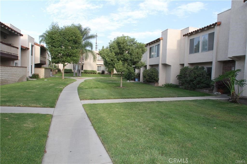 700 W La Veta Avenue K5