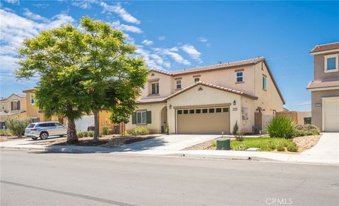 Photo of 26707 Mountaingate St, Menifee, CA 92585 (MLS # SR26096174)
