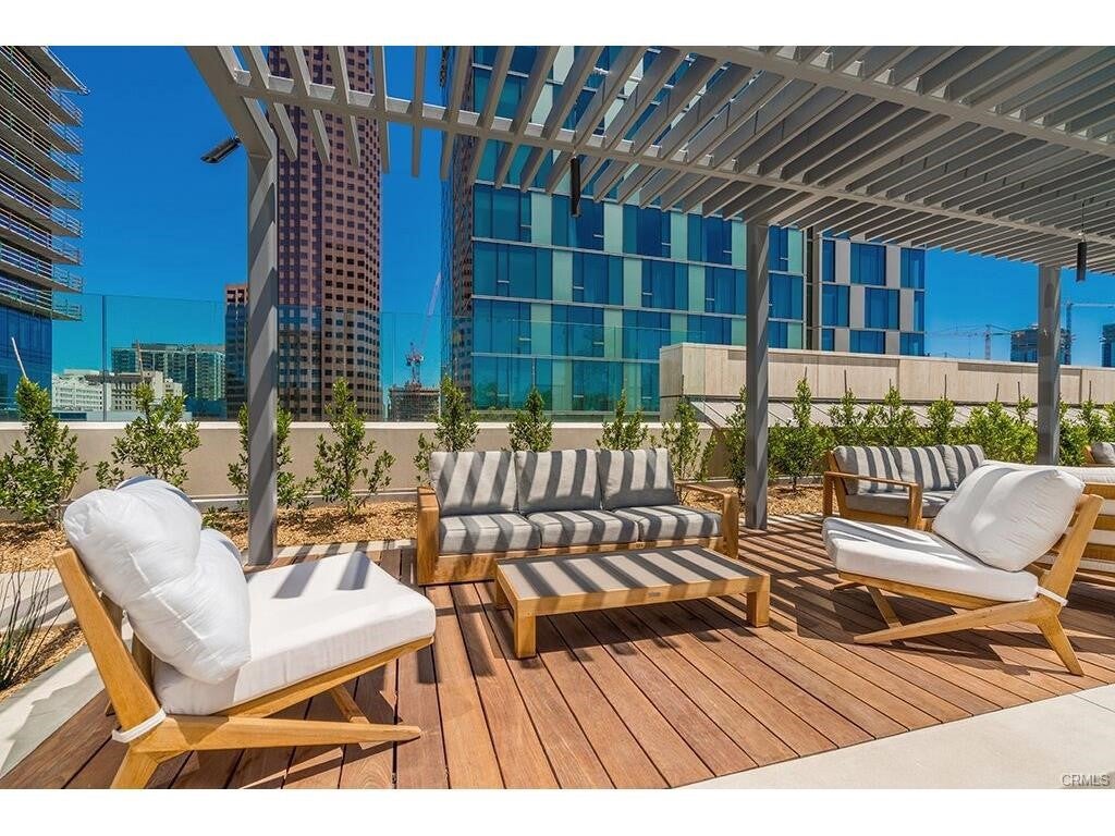 889 Francisco Street 3608