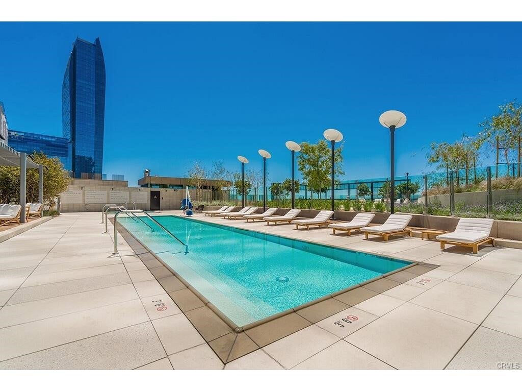 889 Francisco Street 3608