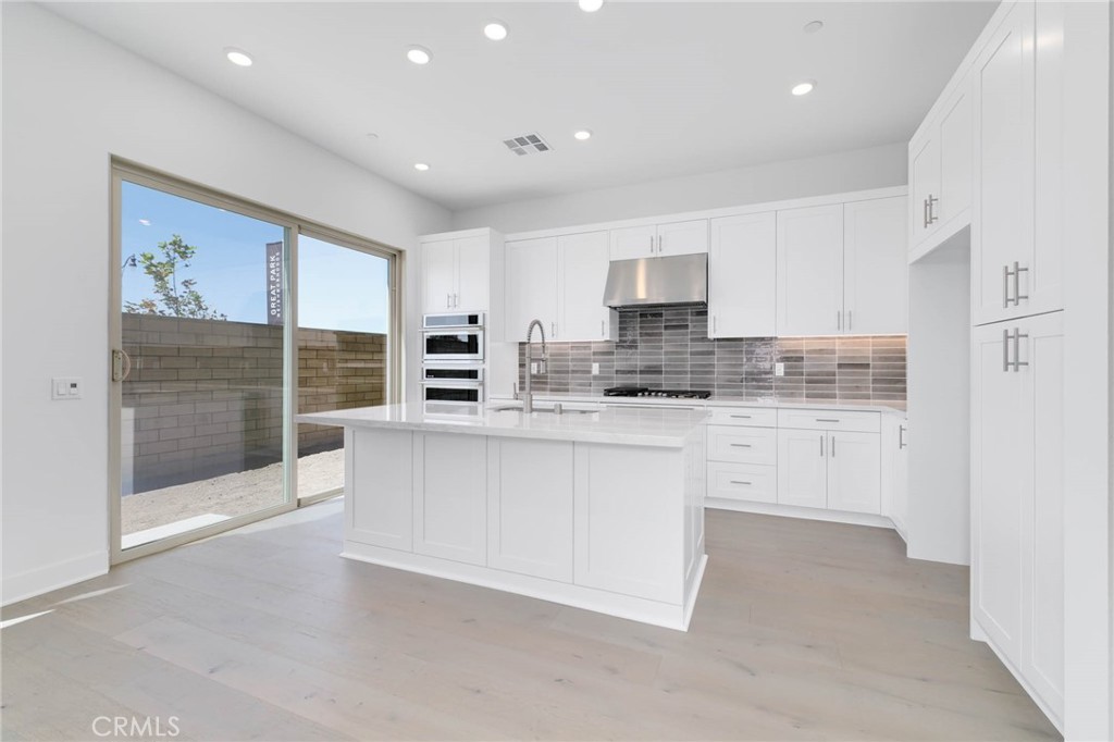 208 Lily Loop