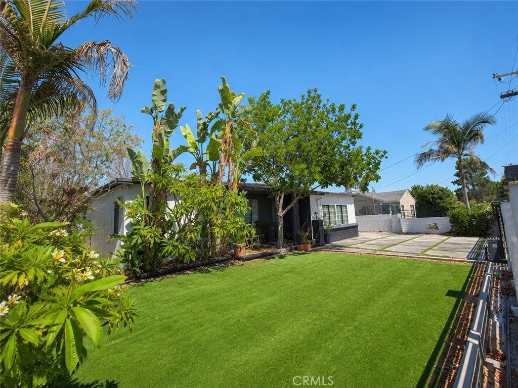 9240 Kewen AVE, Los Angeles CA 91352