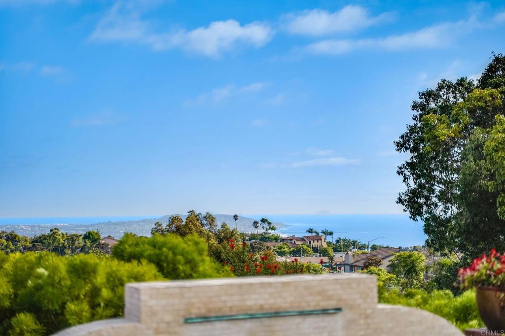 6815 La Jolla Scenic Drive