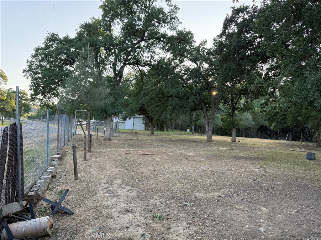 Discover the perfect opportunity to build your dream home or invest in future development on this spacious 1.23-acre parcel of flat land in the peaceful community of Rancho Tehama. With easy access to a well-maintained road, this lot offers both convenience and privacy in a quiet, rural setting.
Enjoy wide open skies, serene surroundings, and the freedom of country living while still being within reach of local amenities and nearby towns. Whether you're looking to build, hold as an investment, or create a weekend getaway, this property offers incredible potential.
Don't miss out on owning your own piece of California land!
