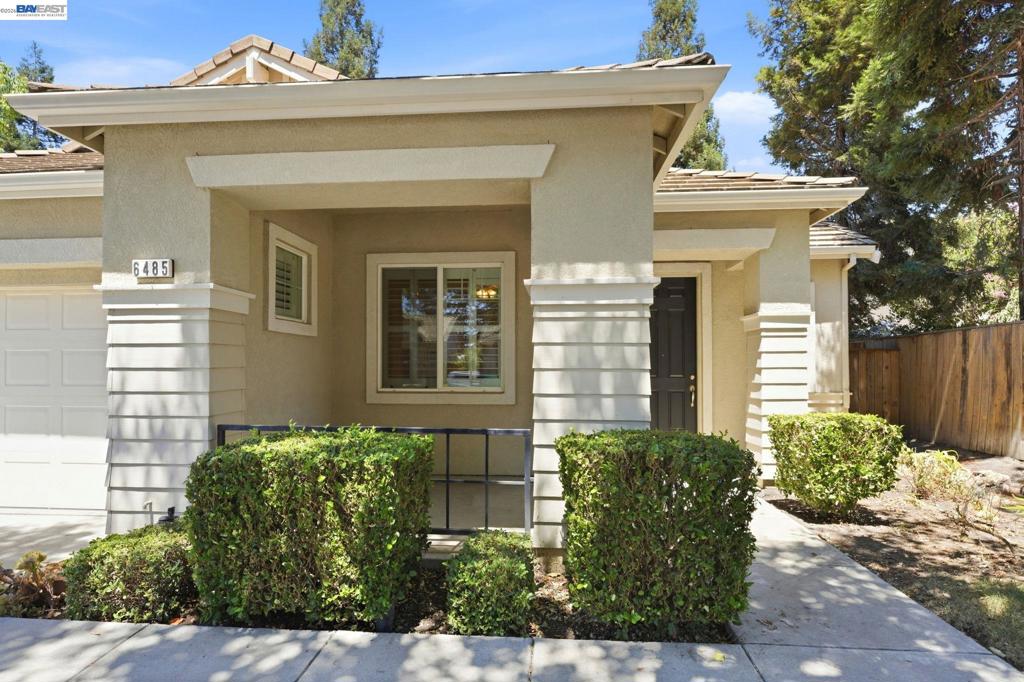 6485 pine meadow cir