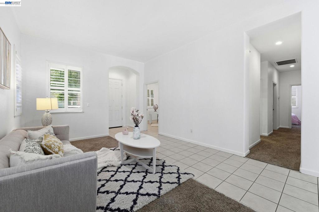 6485 pine meadow cir