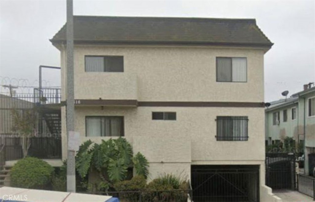 Well maintained apartment in a desirable location. This move-in-ready unit features 2 bedroom and 2 bathroom, offering comfort and convenience. The apartment has laminated flooring throughout and is currently vacant, making it perfect for tenants needing immediate occupancy. Sorry, NO PETS.