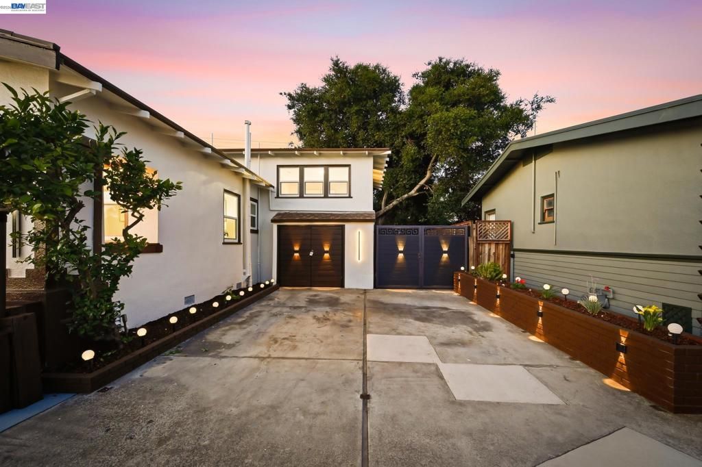 Photo of 3277 Sterling Ave Ave, Alameda, CA 94501 (MLS # 41131206)