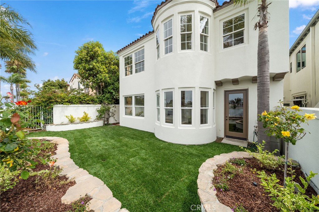 5972 Spinnaker Bay Drive