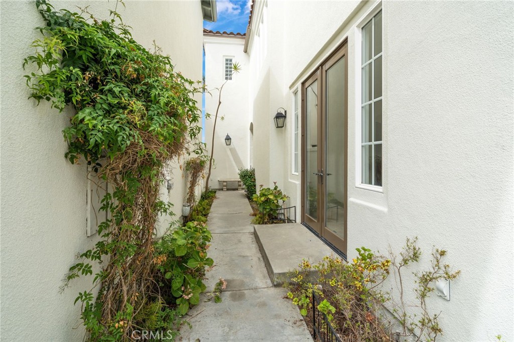 5972 Spinnaker Bay Drive