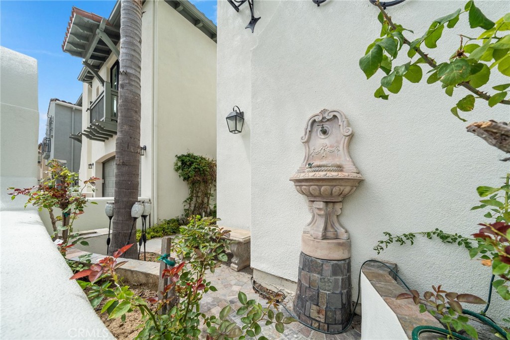 5972 Spinnaker Bay Drive