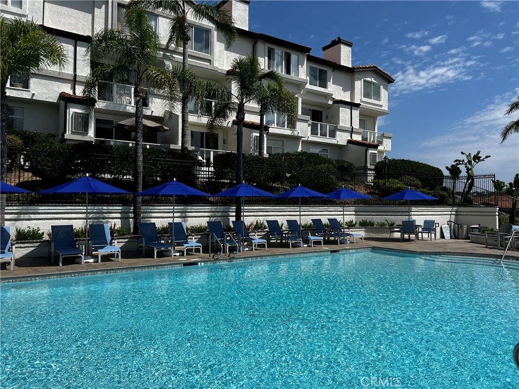 La Vista (LVIS) - Residential