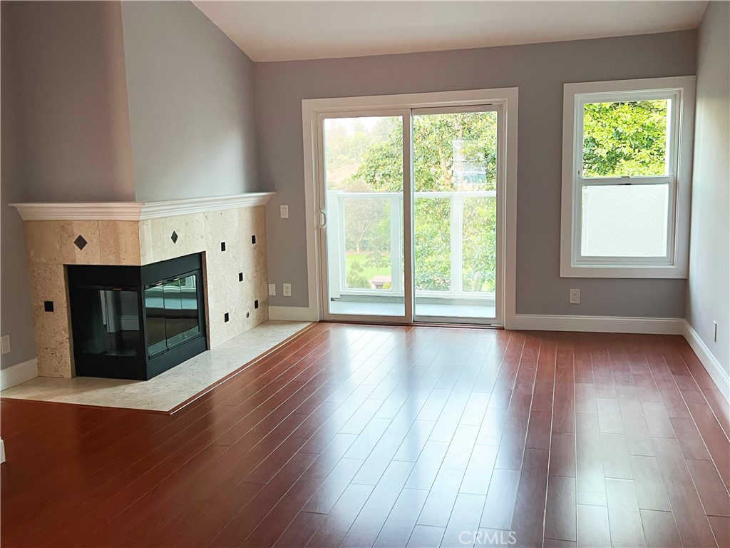 La Vista (LVIS) - Residential