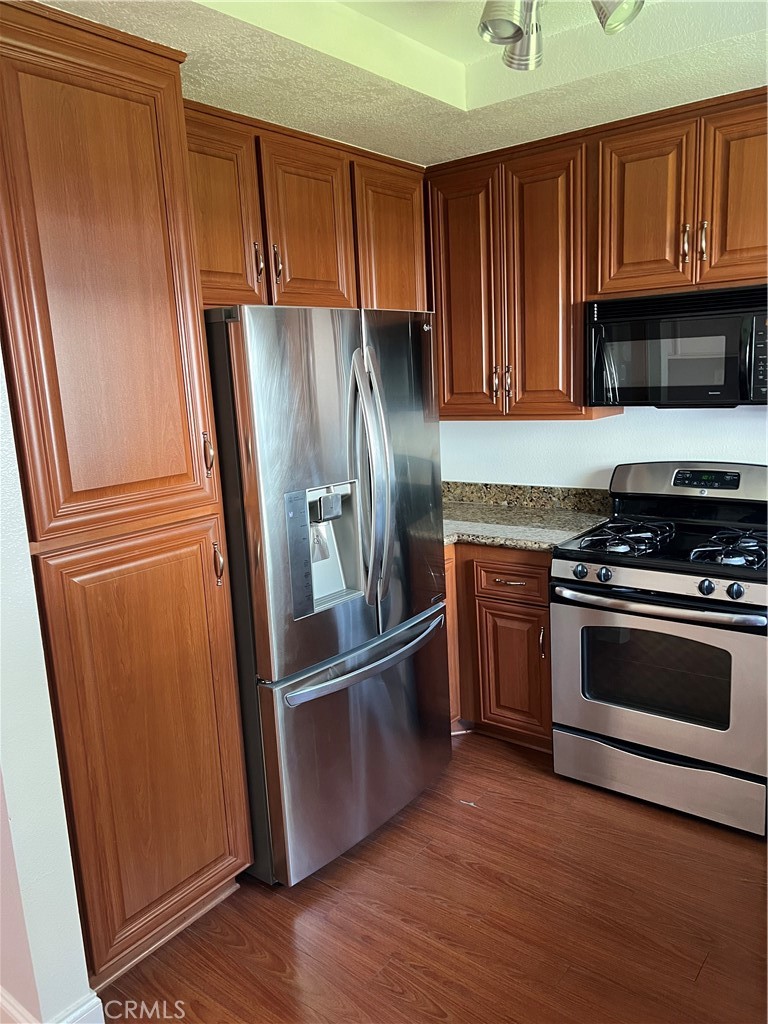 La Vista (LVIS) - Residential