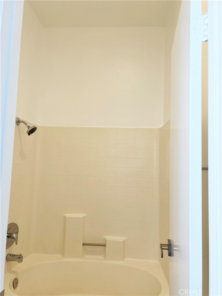 La Vista (LVIS) - Residential