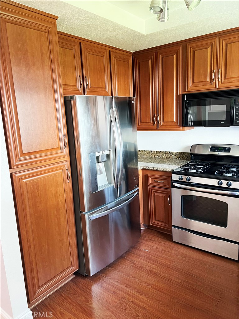 La Vista (LVIS) - Residential