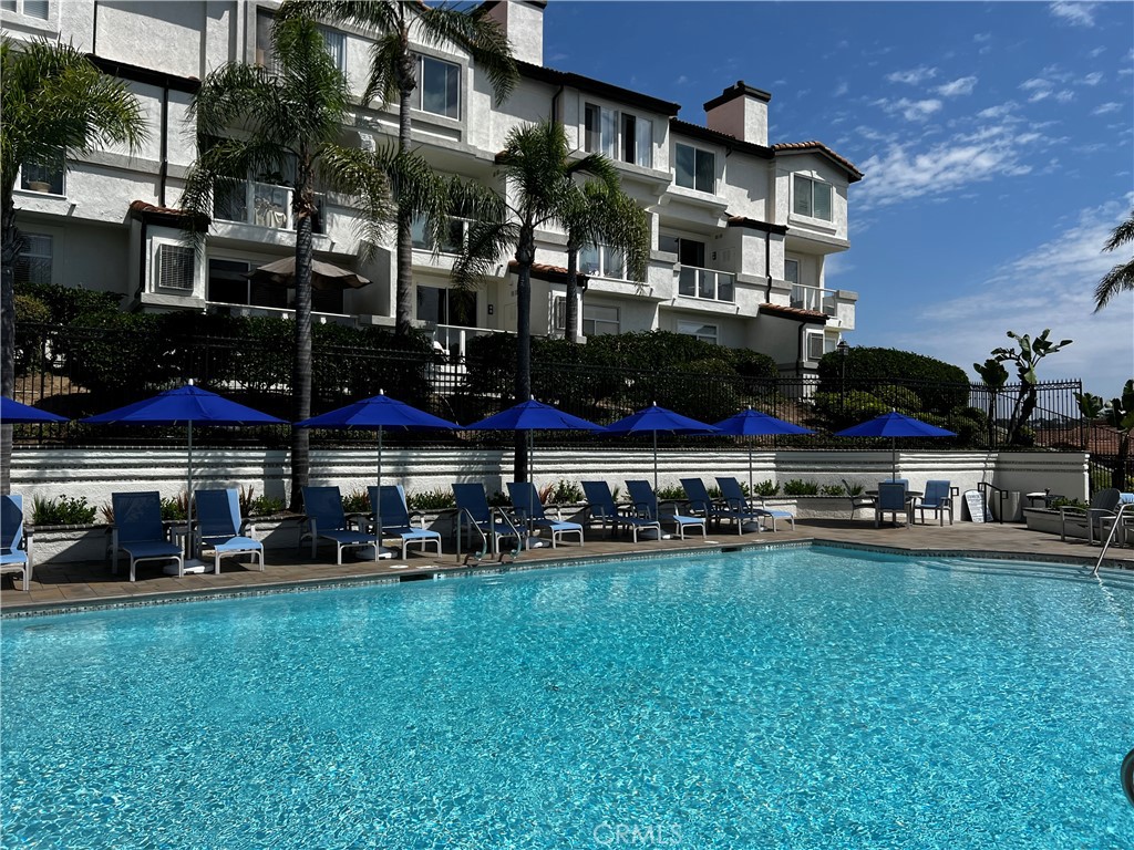 La Vista (LVIS) - Residential