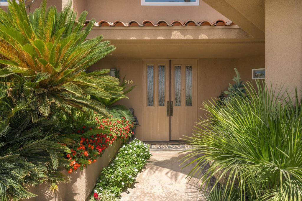 210 Desert Lakes Drive