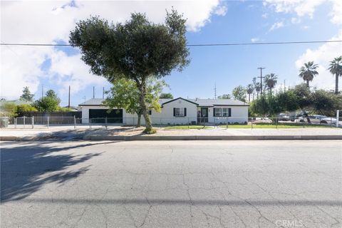Photo of 804 Tribune Street, Redlands, CA 92374 (MLS # IV25222830) Photo of 804 Tribune Street, Redlands, CA 92374 (MLS # IV25222830)