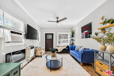 Photo of 5915 Lexington Avenue, Los Angeles, CA 90038 (MLS # 26666095)