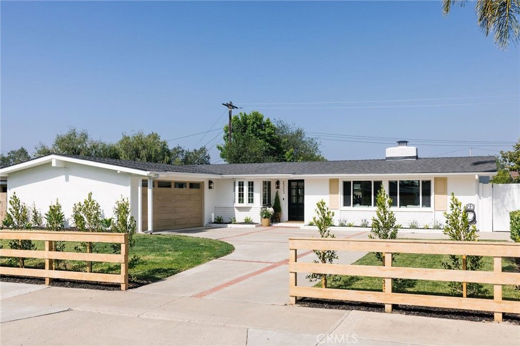 Photo of 2323 Cornell DR, Costa Mesa, CA 92626 (MLS # PW26104969)