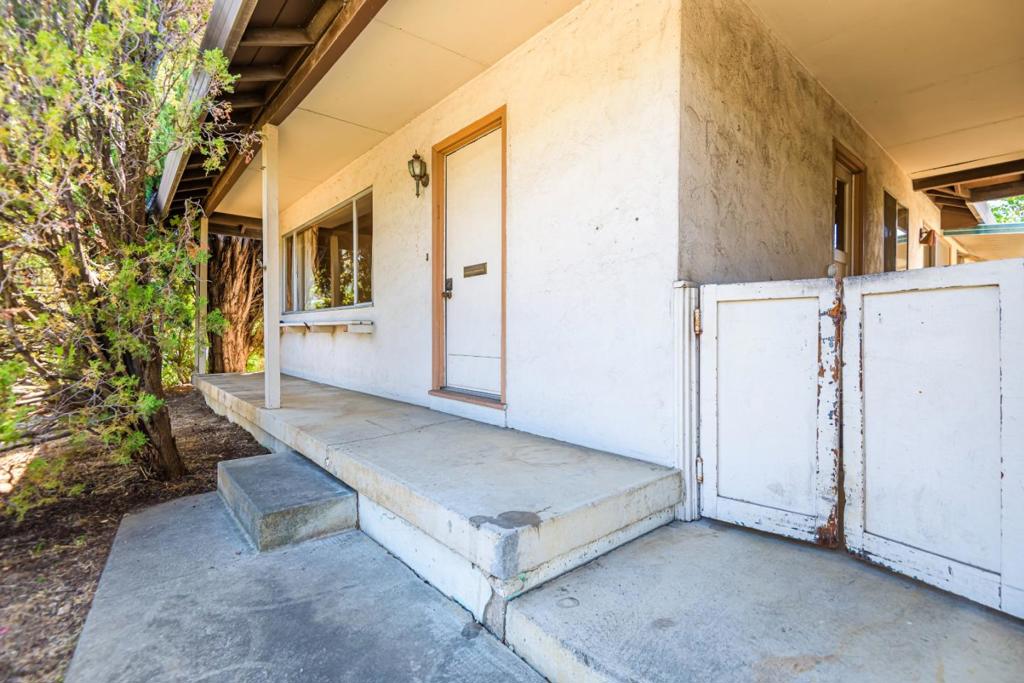 7558 Rainbow Drive