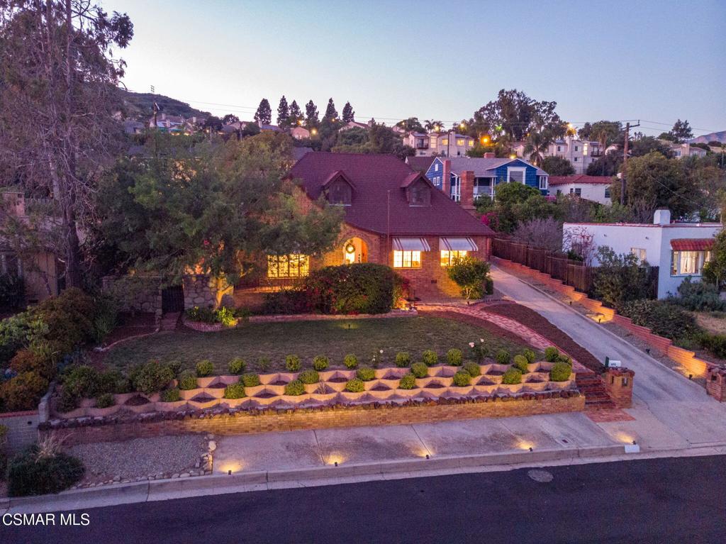 975 Loma Vista Place