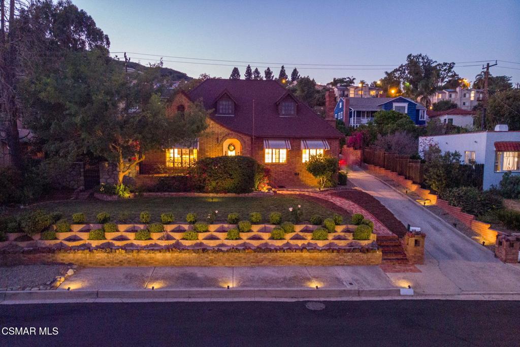 975 Loma Vista Place