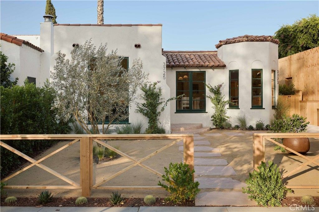 Photo of 3725 Glenfeliz Boulevard, Los Angeles, CA 90039 (MLS # PW25219613)