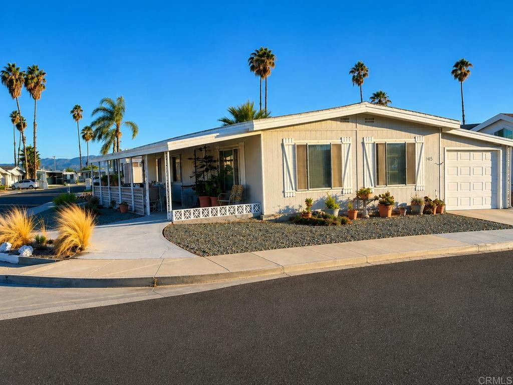 1415 Vista Grande Drive