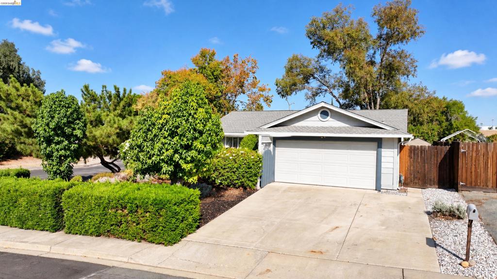 16 Dunes Ct