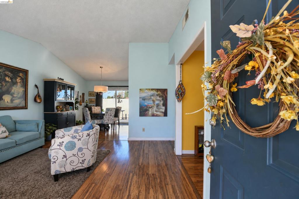 16 Dunes Ct